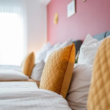 Golden Design Apartment, Zentral, Familie Und Business, 1000 Mbit アパート ドゥイスブルグ